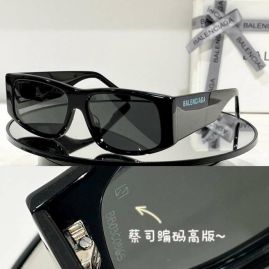 Picture of Balenciga Sunglasses _SKUfw53058717fw